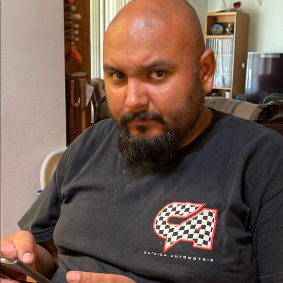 Meet your Posher, Luis - Picture 1 of 1